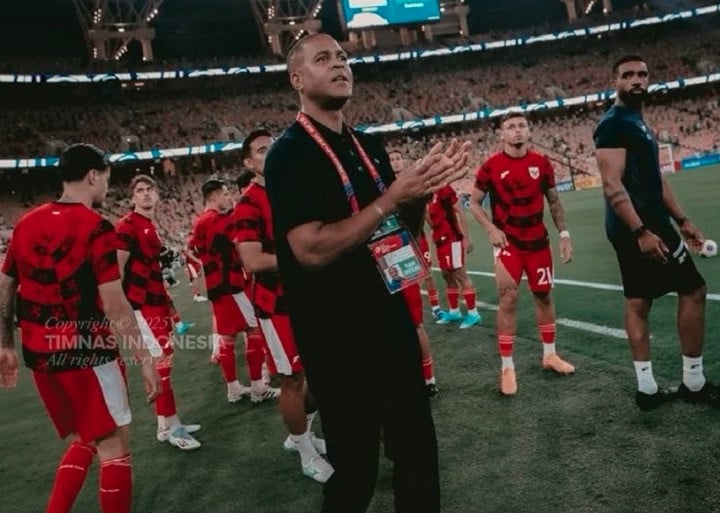 Kriteria Pelatih Timnas Indonesia: Bocoran dari Alexander Zwiers!