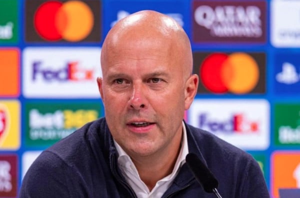 Arne Slot Liverpool Pelatih Terancam Dipecat