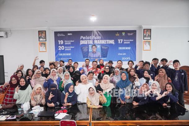 Mahasiswa dan UMKM: Digitalisasi Jadi Kunci Lapangan Kerja