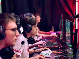 Masa Depan: Platform Streaming untuk Abu Dhabi 2025