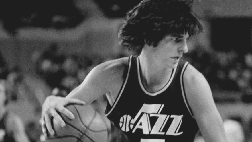 Warisan Abadi ‘Pistol Pete’ di Dunia Basket