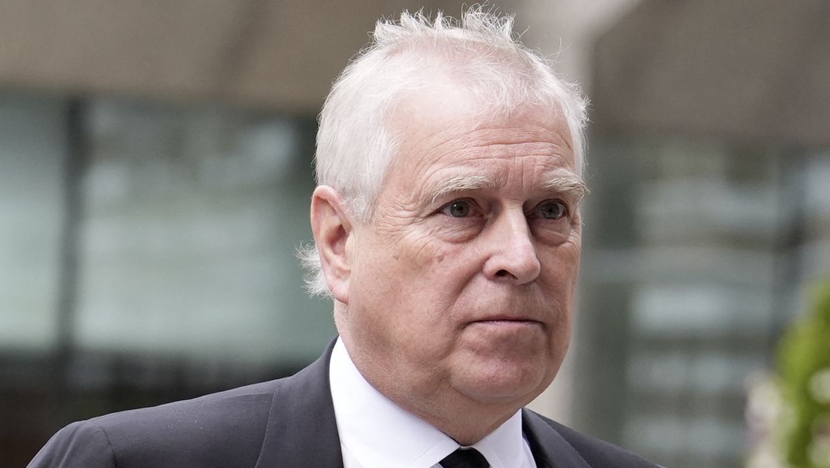 Transformasi Hidup Andrew: Dari Istana ke Karavan