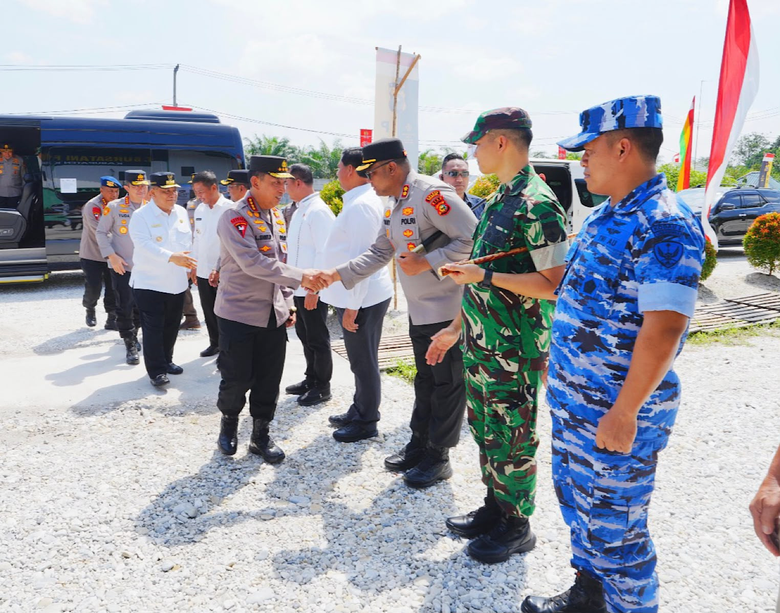 Kapolres Kampar Pastikan Pendistribusian Pupuk Lancar